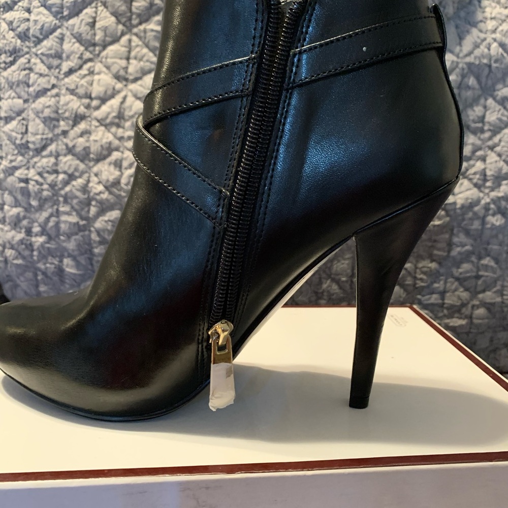 Boots - Picture 2 of 7